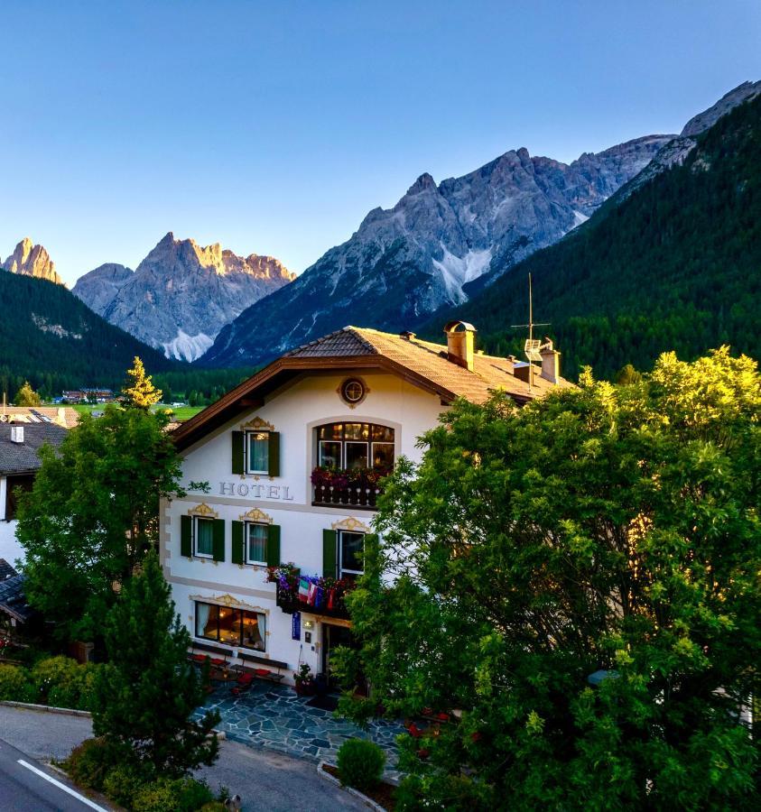 Hotel Holzer Sexten Exterior photo