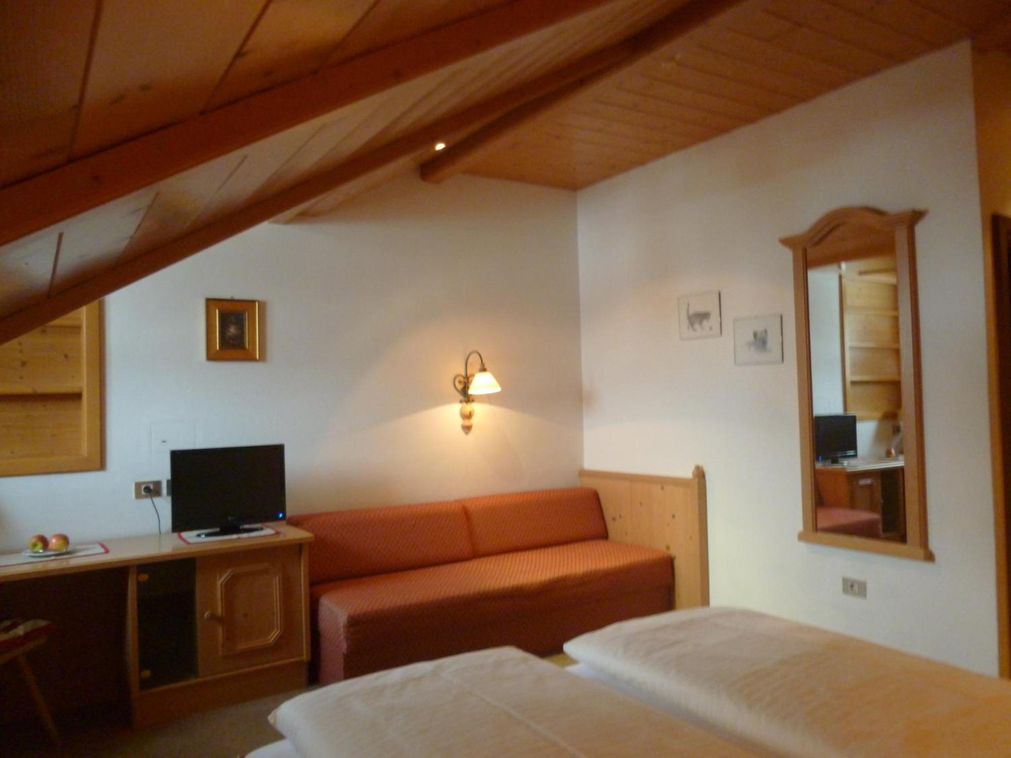 Hotel Holzer Sexten Room photo