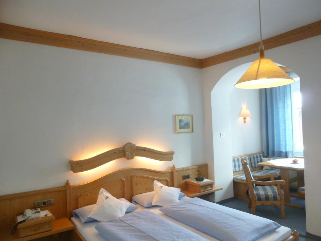 Hotel Holzer Sexten Room photo